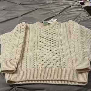Aran Isles Knitwear NWT, size xs  100 percent merino  wool